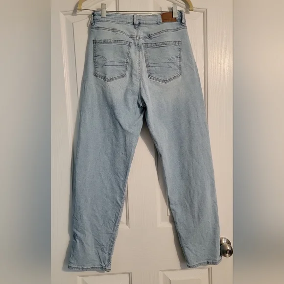 American Eagle Mom Straight Jeans - Picture 2 of 7